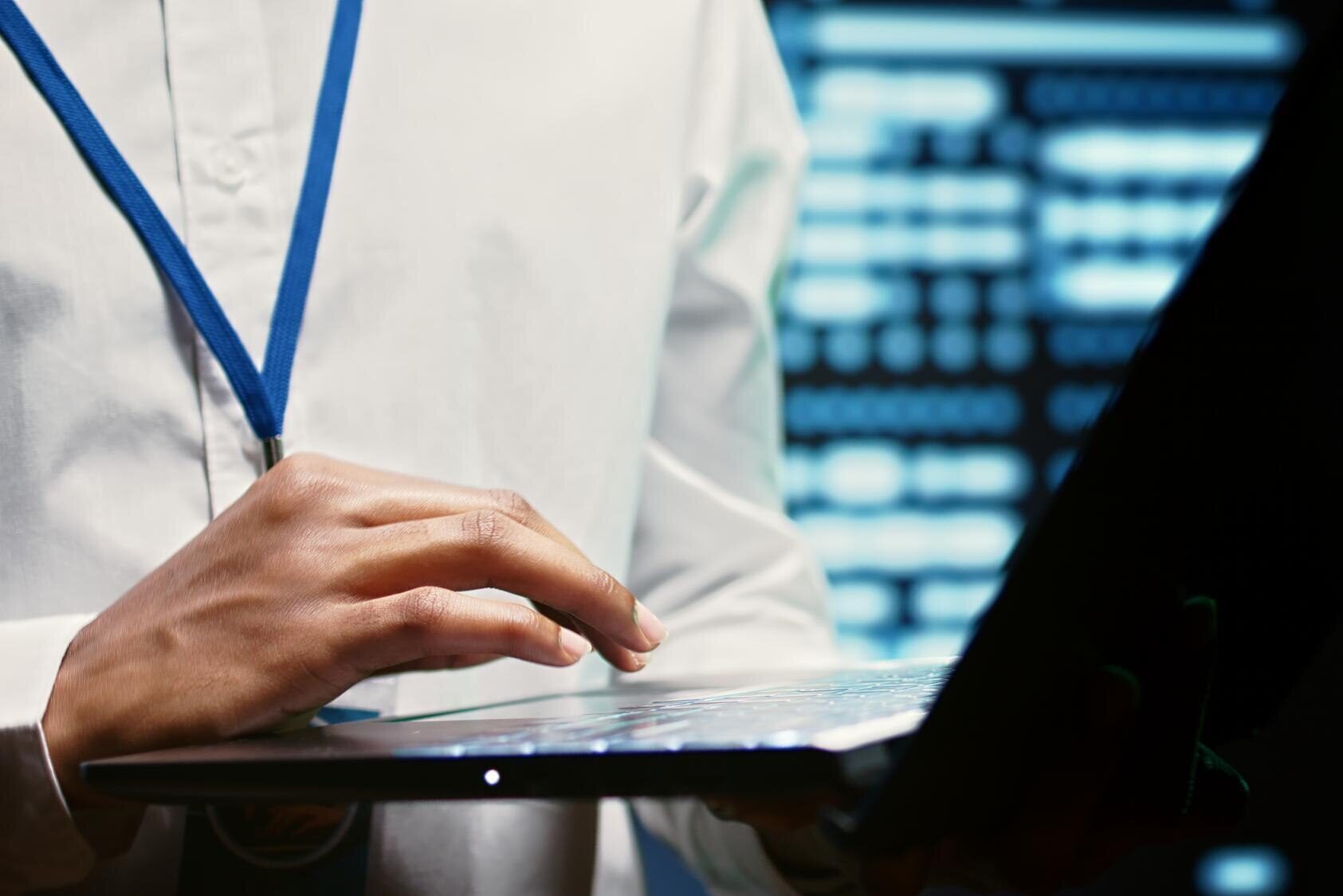 server-per-attivita-ad-alta-intensita-di-calcolo_482257-90831